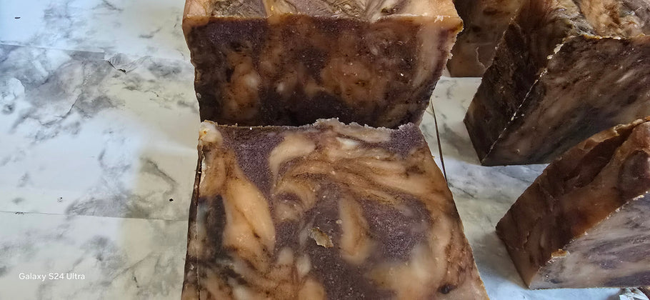 Unveil Your Radiance: Aura Renew Artisan Goat Milk Soap