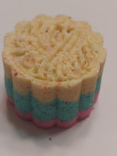 Load image into Gallery viewer, Cleopatra&#39;s Sand &amp; Sea Bath Bomb (2.5 oz)